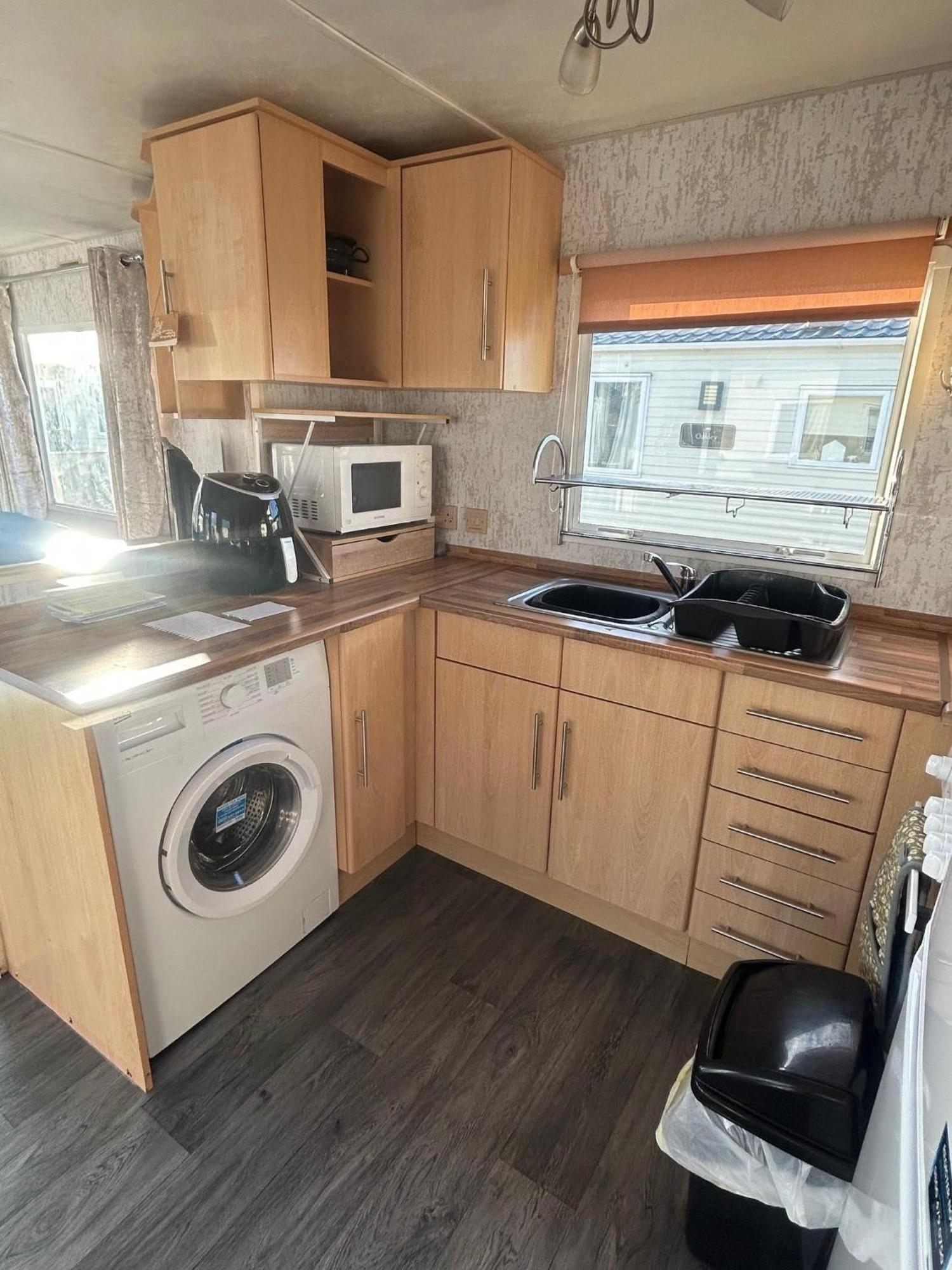 6 Berth Caravan For Hire By The Beach In Heacham, Norfolk Ref 21038C Экстерьер фото